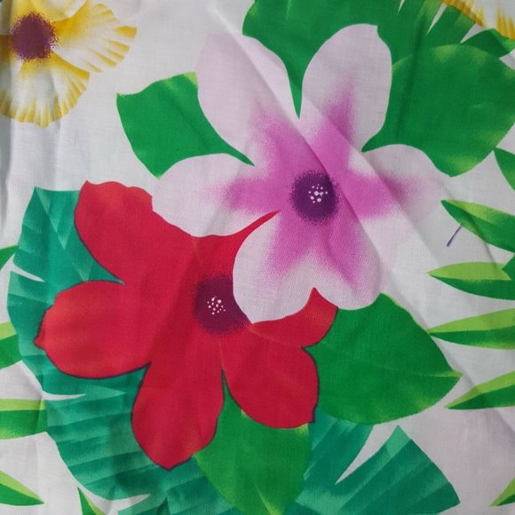The Alexander Henry Collection Bright Hawaiian Floral Print Fabric 44" x 2 Yds - Picture 2 of 3